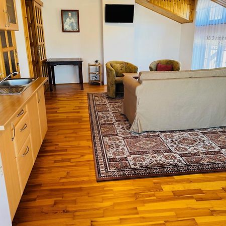 Villa Menhardi Нова-Лесна Экстерьер фото